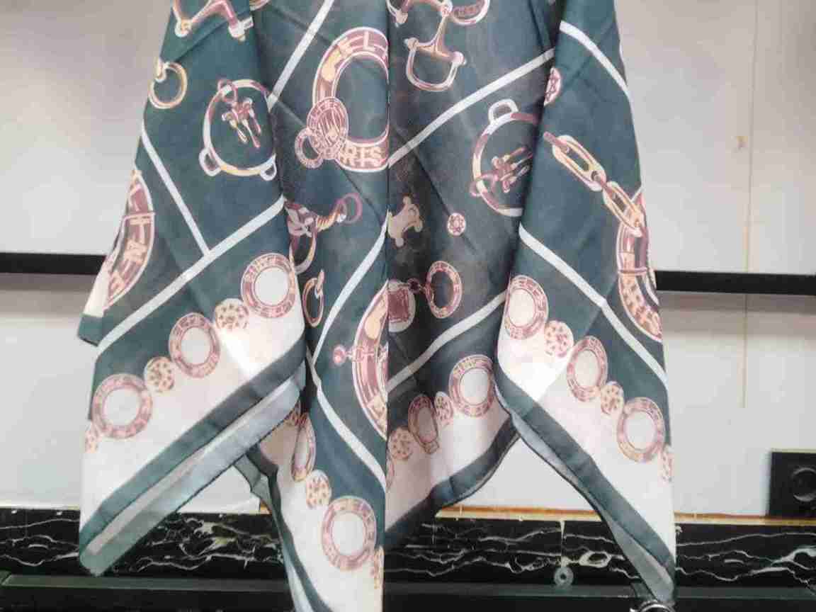 تصویر 2 از خرید روسری ارزان حراجی + قیمت فروش استثنایی