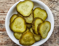 تصویر 1 از قیمت خرید خیارشور اسلایس شده + فروش ویژه