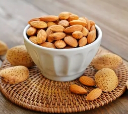 تصویر 2 از مغز بادام ایرانی اعلا + فروش عمده