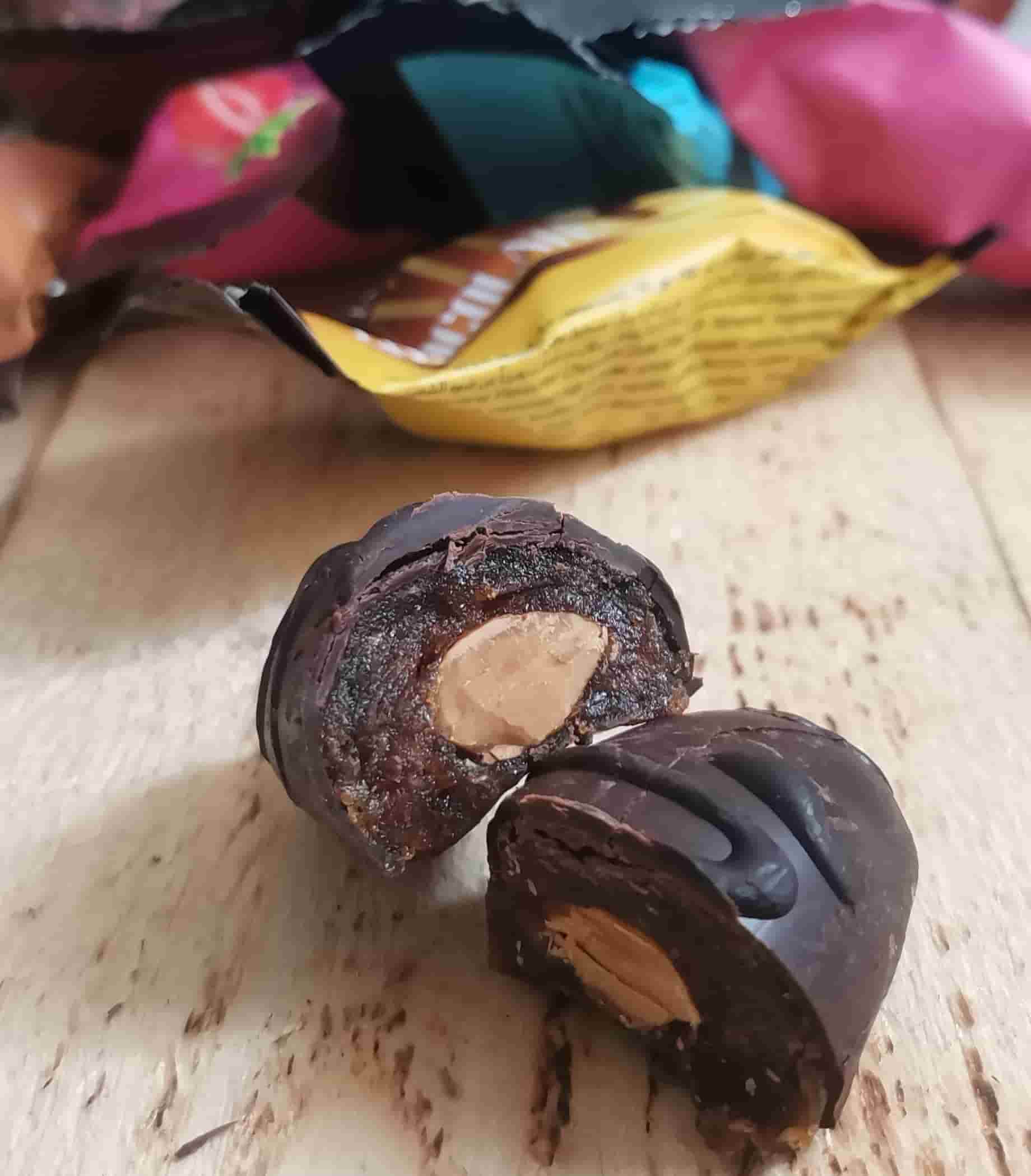 تصویر 1 از قیمت خرما شکلاتی مغزدار تنگسیر