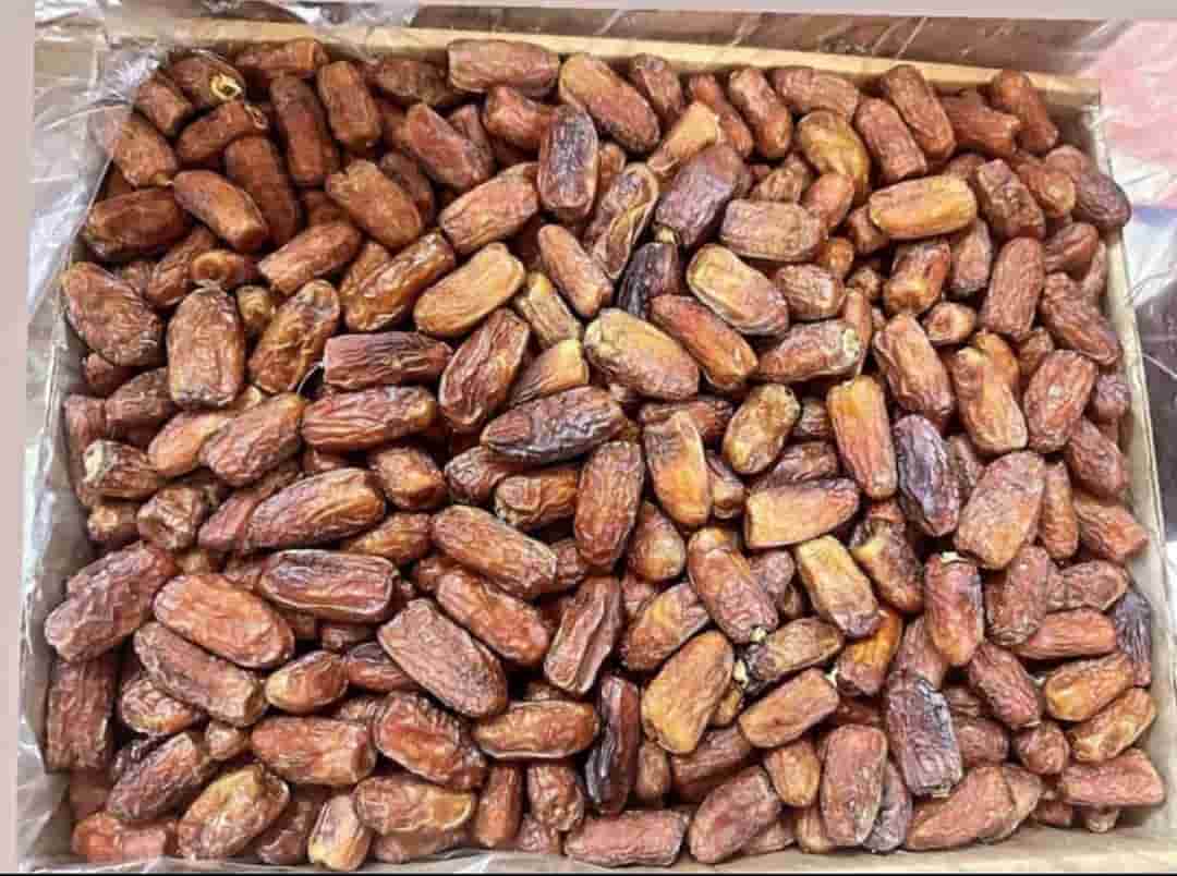 تصویر 1 از خرما پیارم درجه یک صادراتی مناسب پذیرایی و هدیه