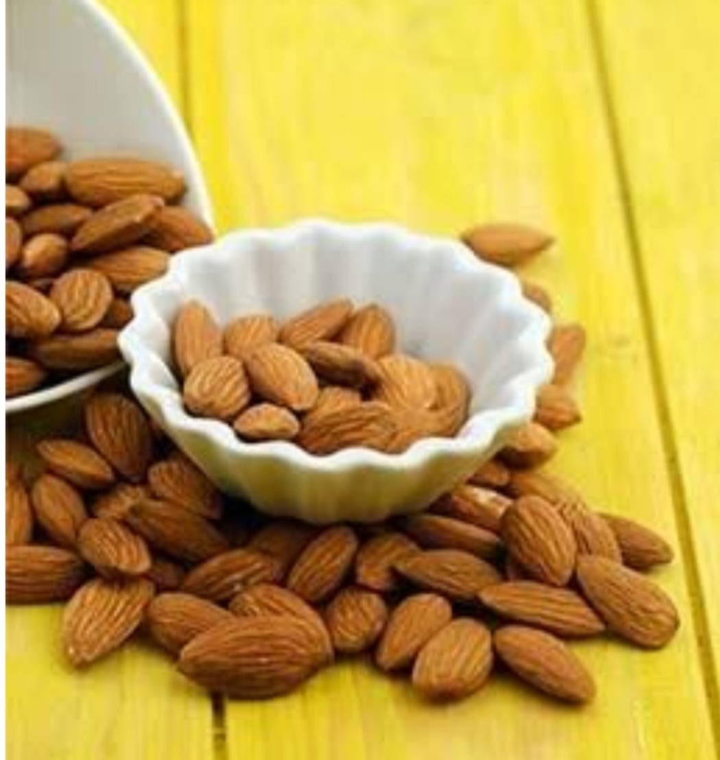 تصویر 1 از مغز بادام درختی مرغوب و عالی