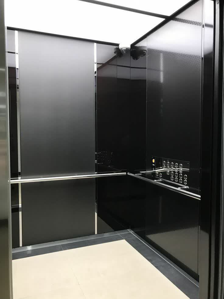 تصویر 1 از قیمت مناسب کابین استیل آسانسور با طراحی ساده و زیبا