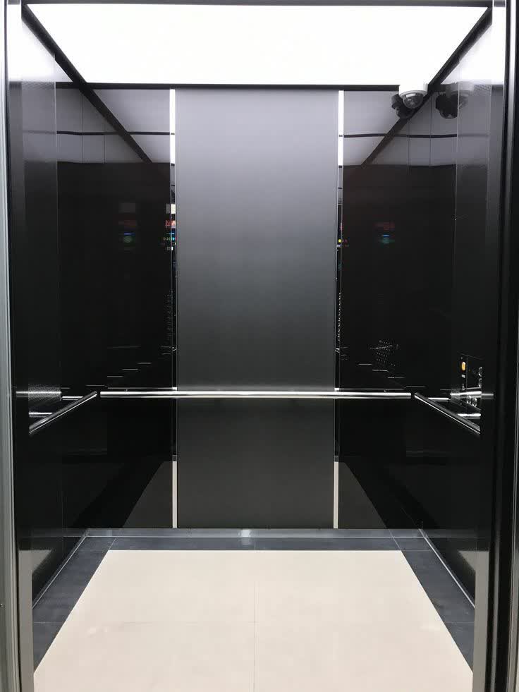 تصویر 2 از قیمت مناسب کابین استیل آسانسور با طراحی ساده و زیبا