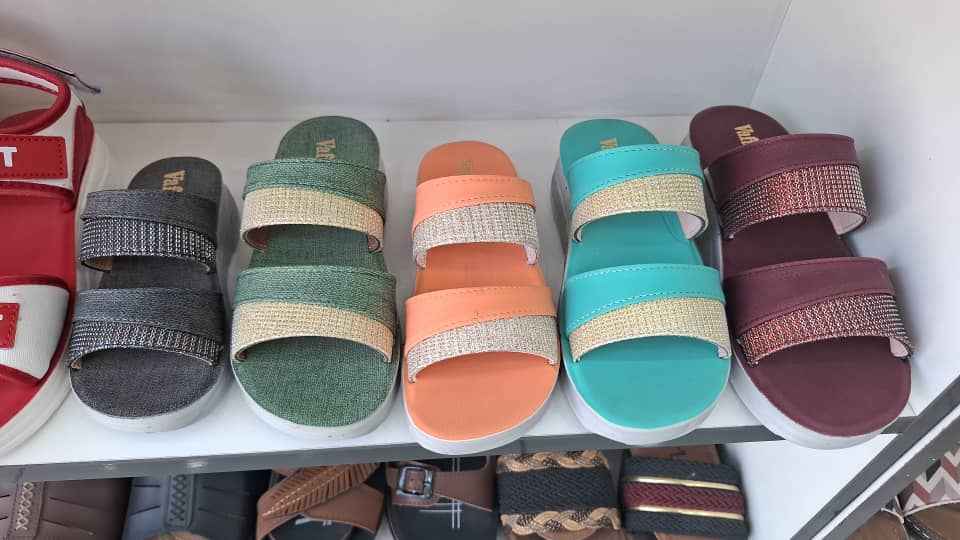 تصویر 3 از خرید صندل مردانه کف طبی نرم شیک + قیمت عمده