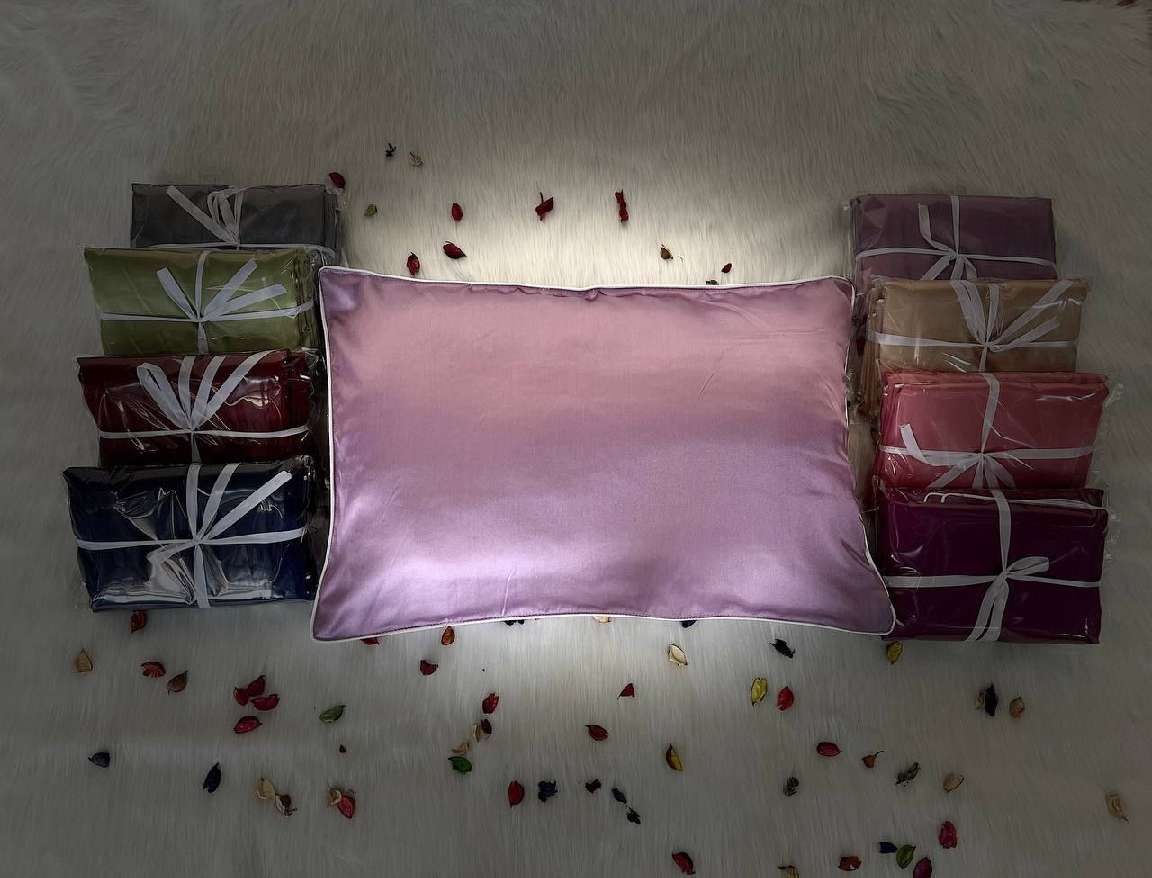 تصویر 2 از خرید به صرفه، باور نکردنی و باکیفیت رو بالشتی ساتن با رنگ بندی متنوع