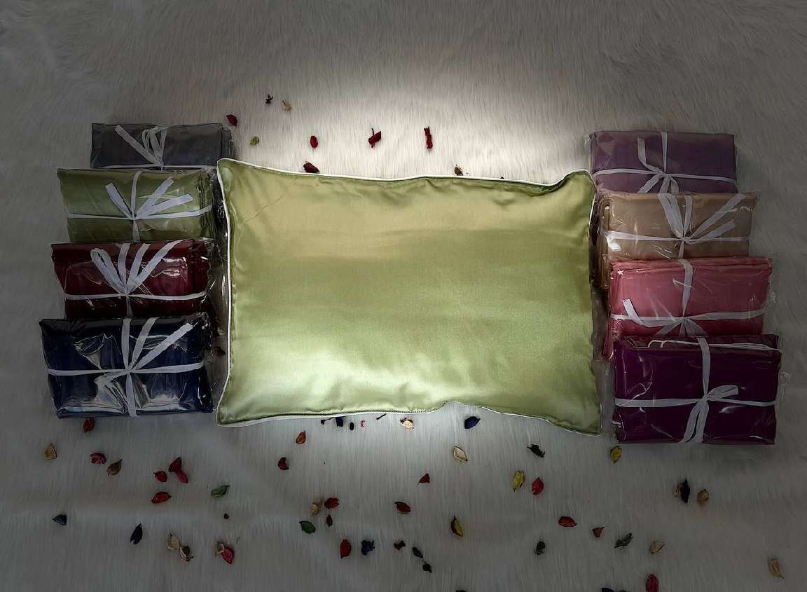 تصویر 5 از خرید به صرفه، باور نکردنی و باکیفیت رو بالشتی ساتن با رنگ بندی متنوع