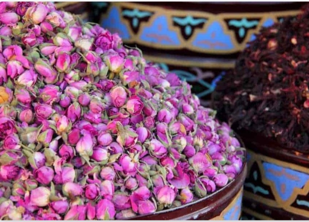 خریدعمده  به صرفه غنچه گل محمدی + خواص گل محمدی برای کاهش وزن ولاغری
