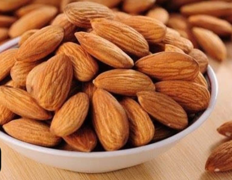 خرید و فروش مغز بادام درختی اعلا