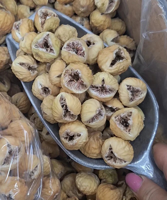 خرید فوق العاده انجیر خشک خندان استهبان