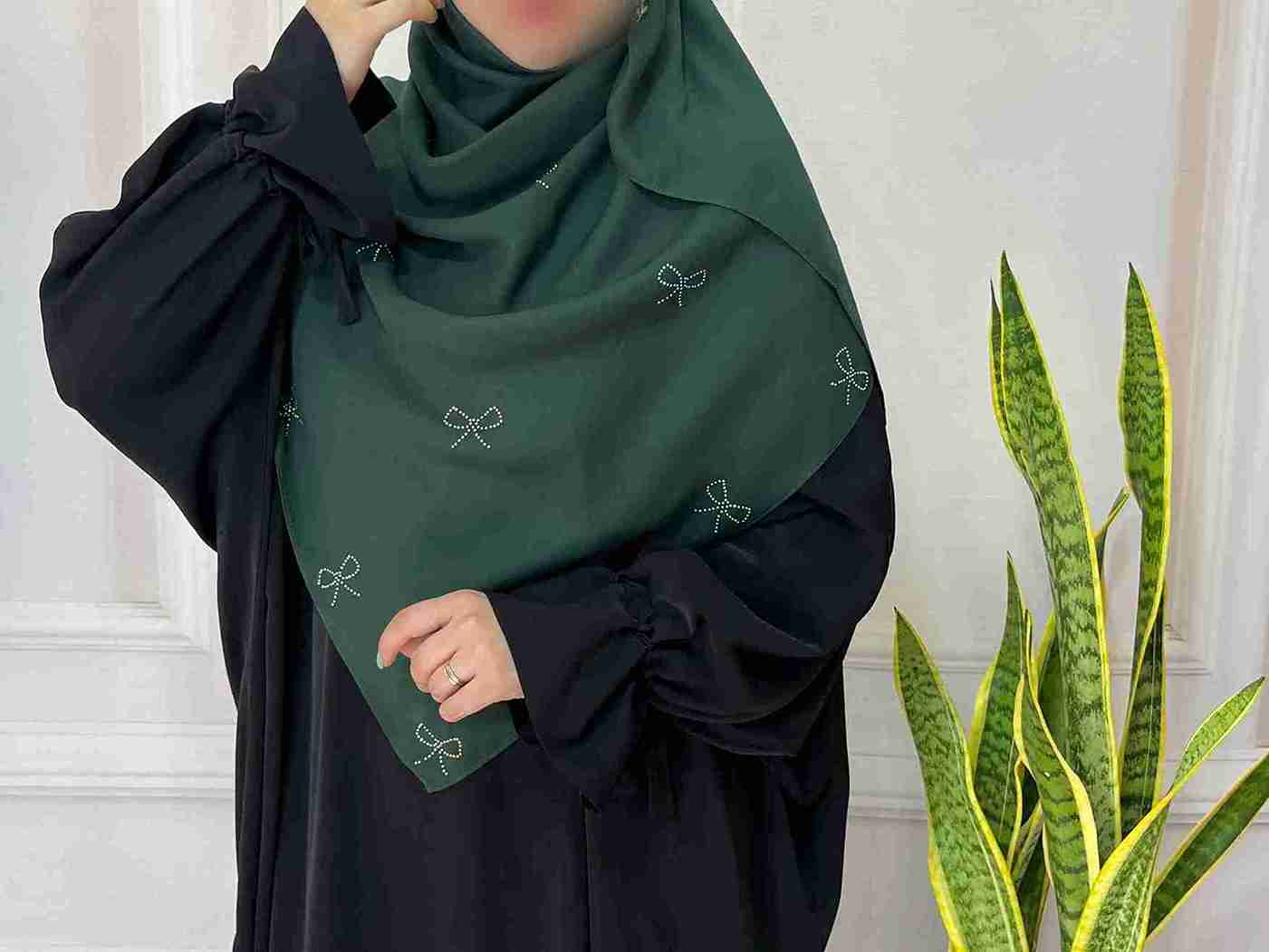 تصویر 2 از خرید روسری کرپ حریر نگین دار + قیمت فروش استثنایی
