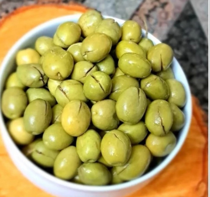تصویر 2 از زیتون شکسته سنتی طارم + خرید