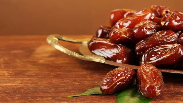 تصویر 3 از خرما کبکاب مجلسی نرم و خوش‌ طعم برای تهیه دسر و شیرینی خانگی