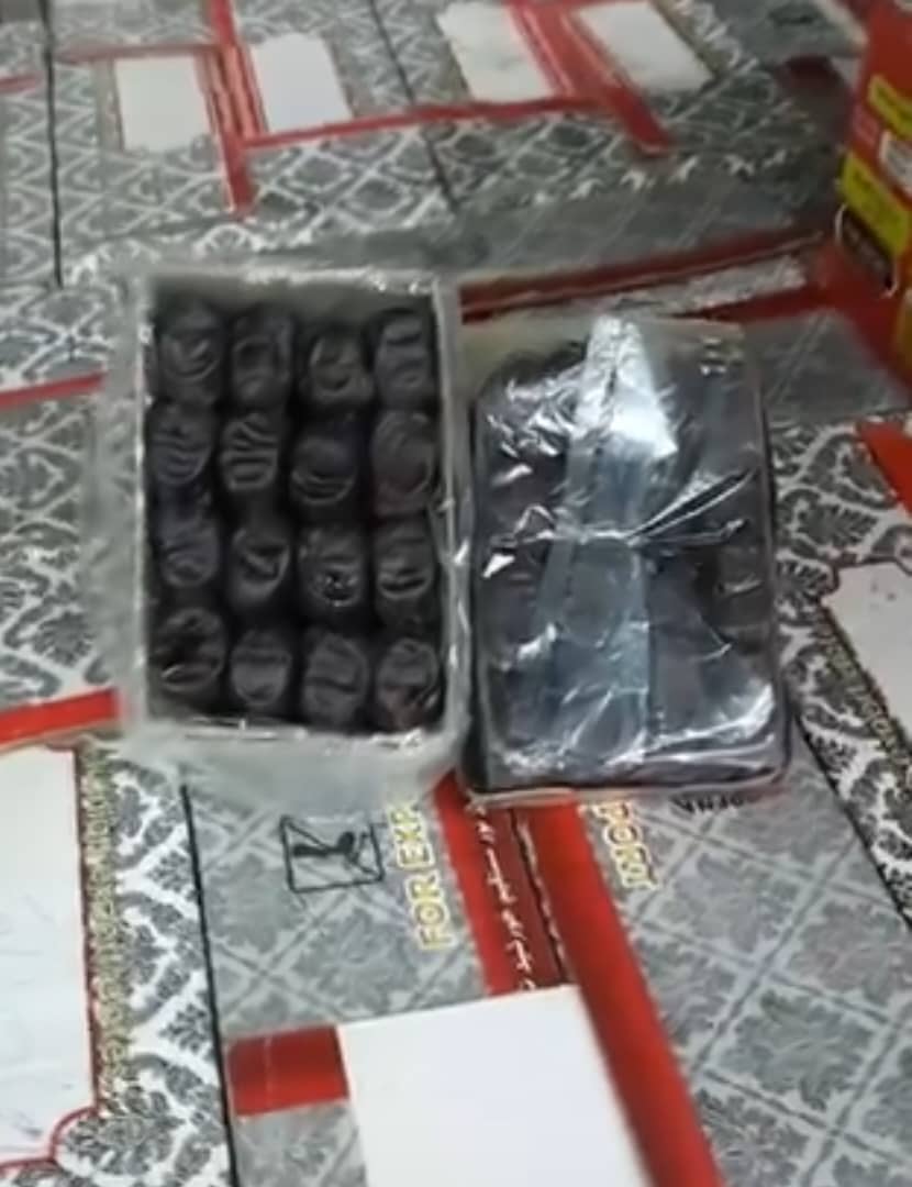 تصویر 3 از خرید و فروش خرما مضافتی صادراتی بم +  قیمت به صرفه و استثنایی