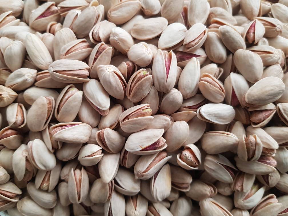 پسته اکبری بسته بندی گزینه‌ای عالی برای مصرف روزانه