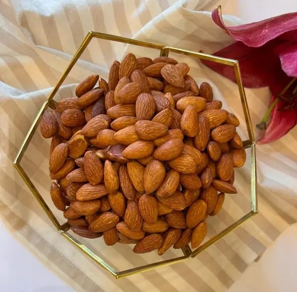 بادام مامایی بهترین بادام جهان
