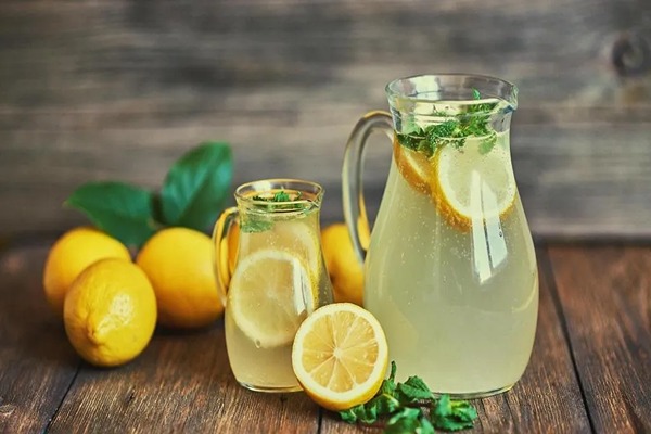 تصویر 1 از عرق به لیمو + قیمت به صرفه
