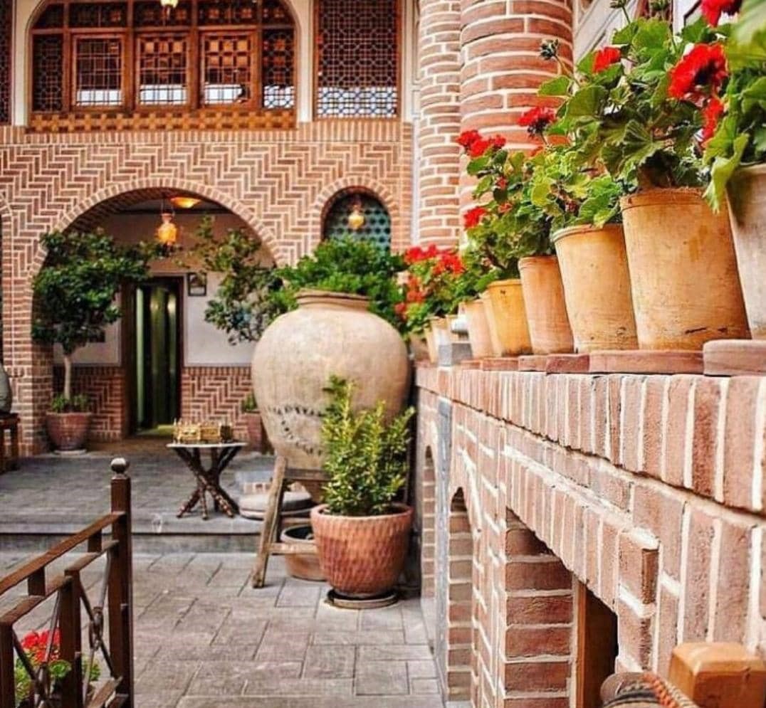 تصویر 1 از فروش عمده آجر سنتی کف حیاط در قم + قیمت