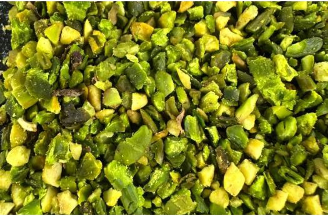 فروش مستقیم مغز پسته خلال و گرانول ویژه شیرینی‌ پزی و صادرات + خرید