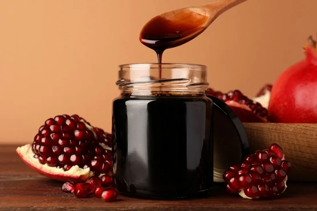 تصویر 2 از رب انار سنتی و قجری و کارگاهی به صورت مستقیم و بدون واسطه آذر فراور