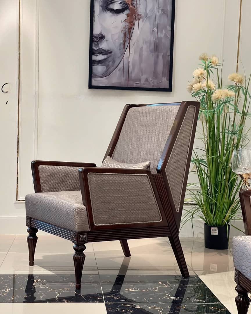 تصویر 1 از مبلمان دسته چوبی کلاسیک زیر بغل پارچه خور قیمت