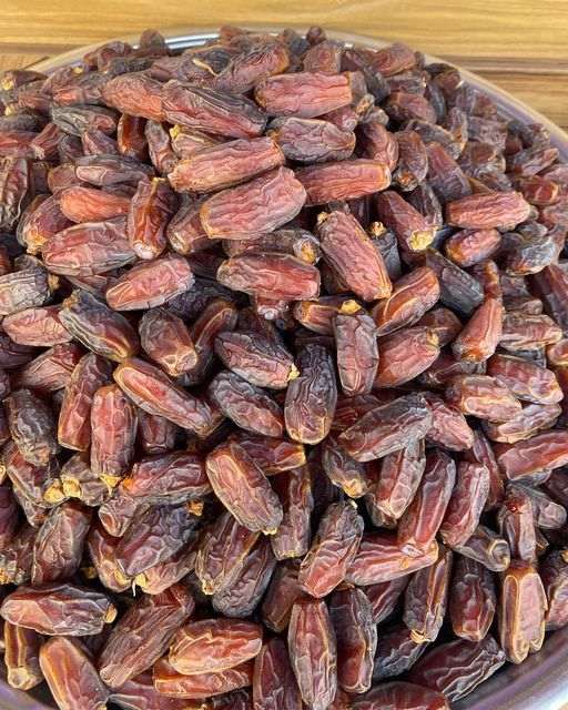 تصویر 1 از فروش عمده بهترین خرما پیارم صادراتی + قیمت عالی