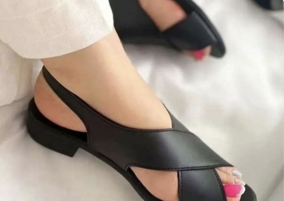 تصویر 1 از قیمت فروش عمده کفش صندل دخترانه