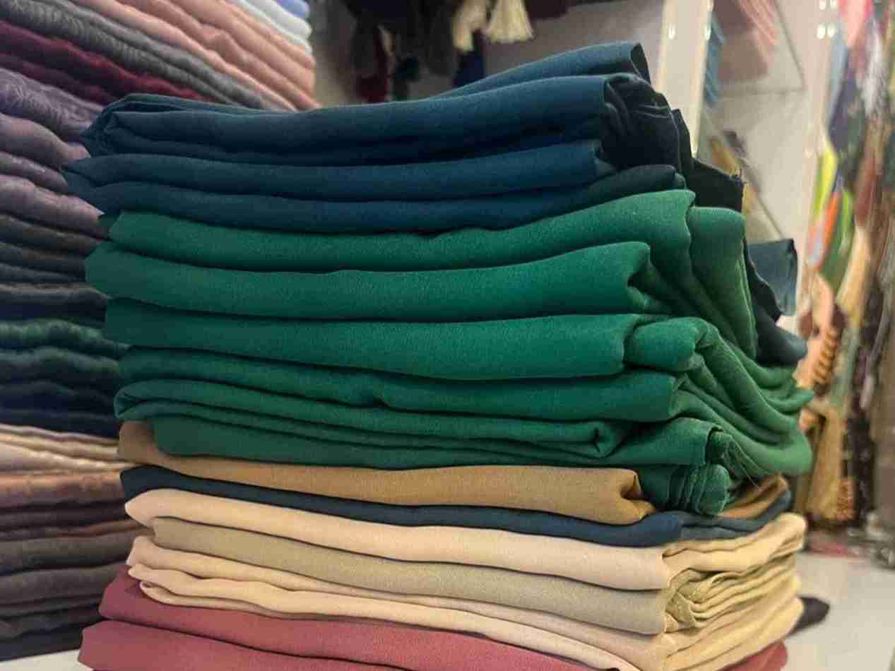 تصویر 1 از خرید فروش عمده روسری حریر کرپ سبز  + بهترین قیمت