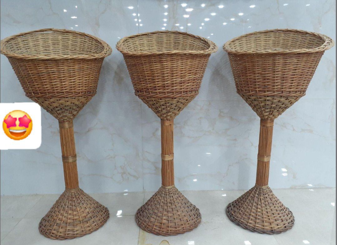 سبد حصیری پایه بلند + دکوراسیونی