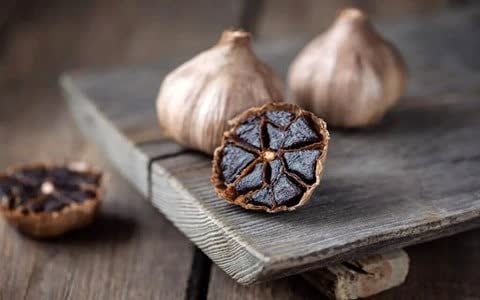 تصویر 4 از قیمت خرید سیر سیاه پاستیلی درجه یک + فروش عمده