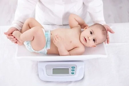 ترازوی نوزاد کش دیجیتال با قابلیت اندازه‌ گیری دقیق وزن