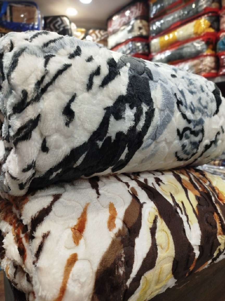 تصویر 1 از خرید به صرفه و با کیفیت و قیمت مناسب پتوی ژله ای بونیتا طرح پوستی طوسی و قهوه‌ای دو نفره چهار فصل