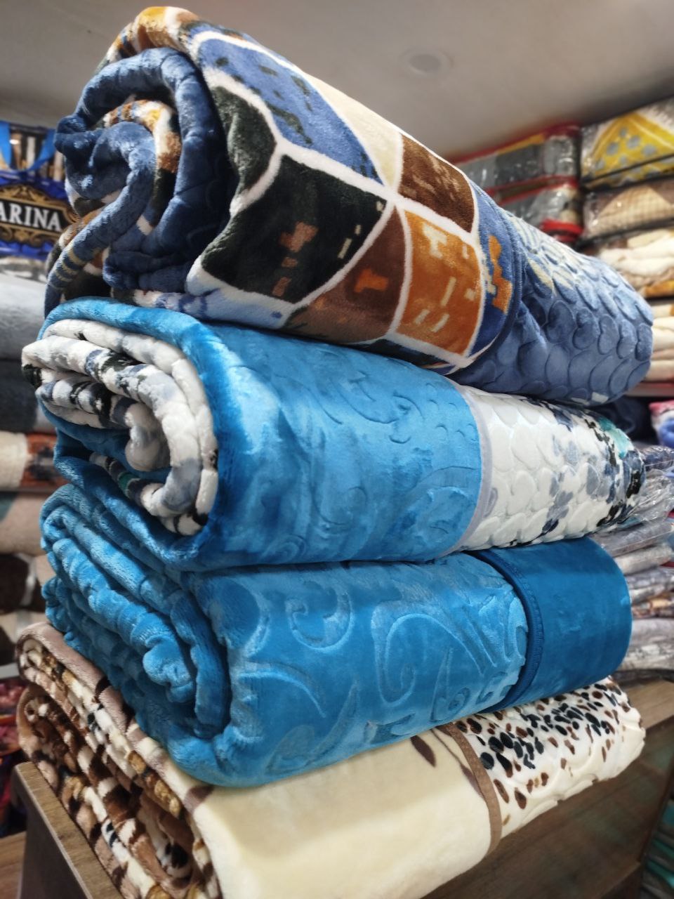 تصویر 1 از قیمت خرید پتو عمده کلودی سنگین