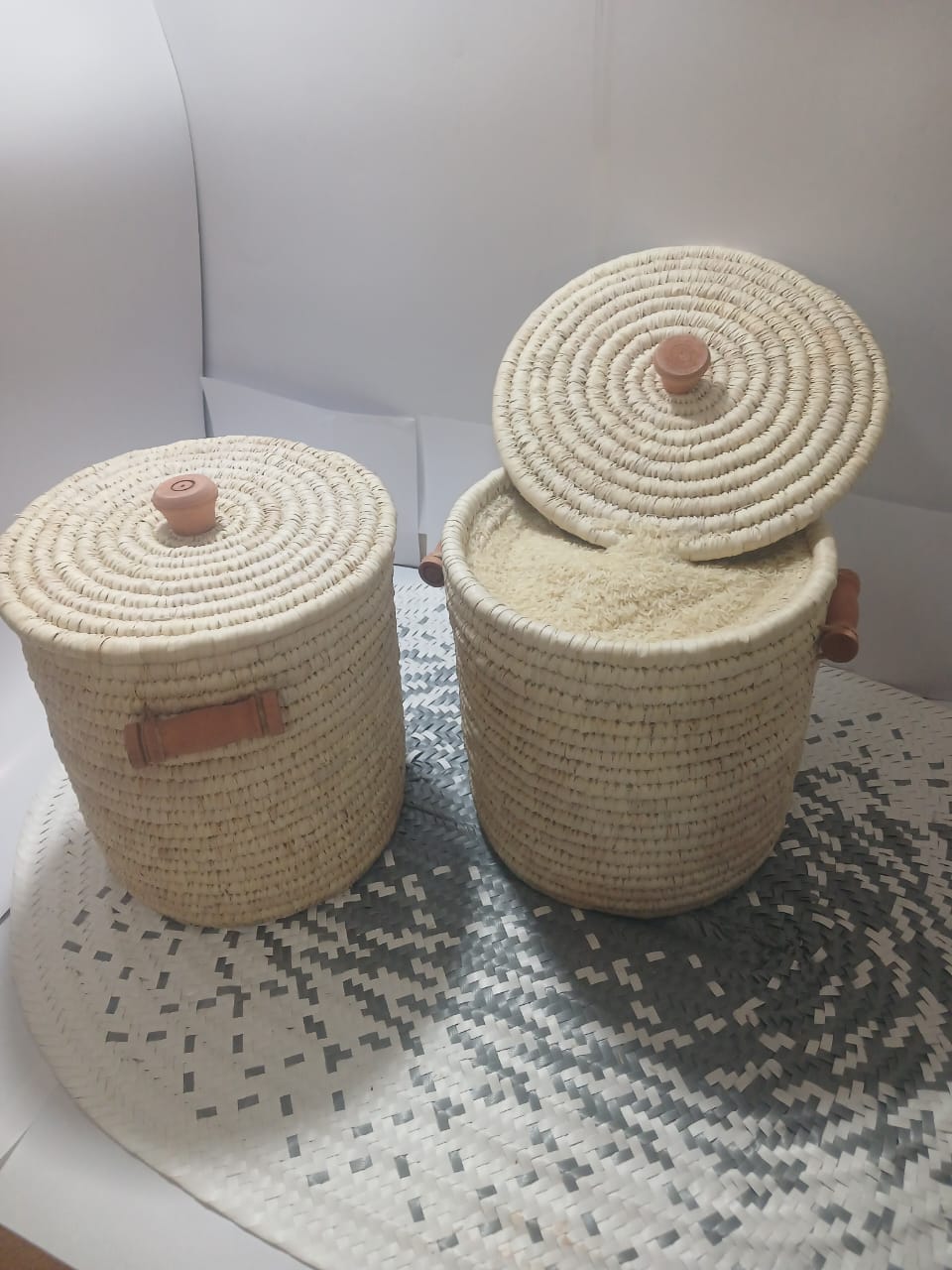 تصویر 3 از فروش محفظه برنج استوانه ای دسته دار