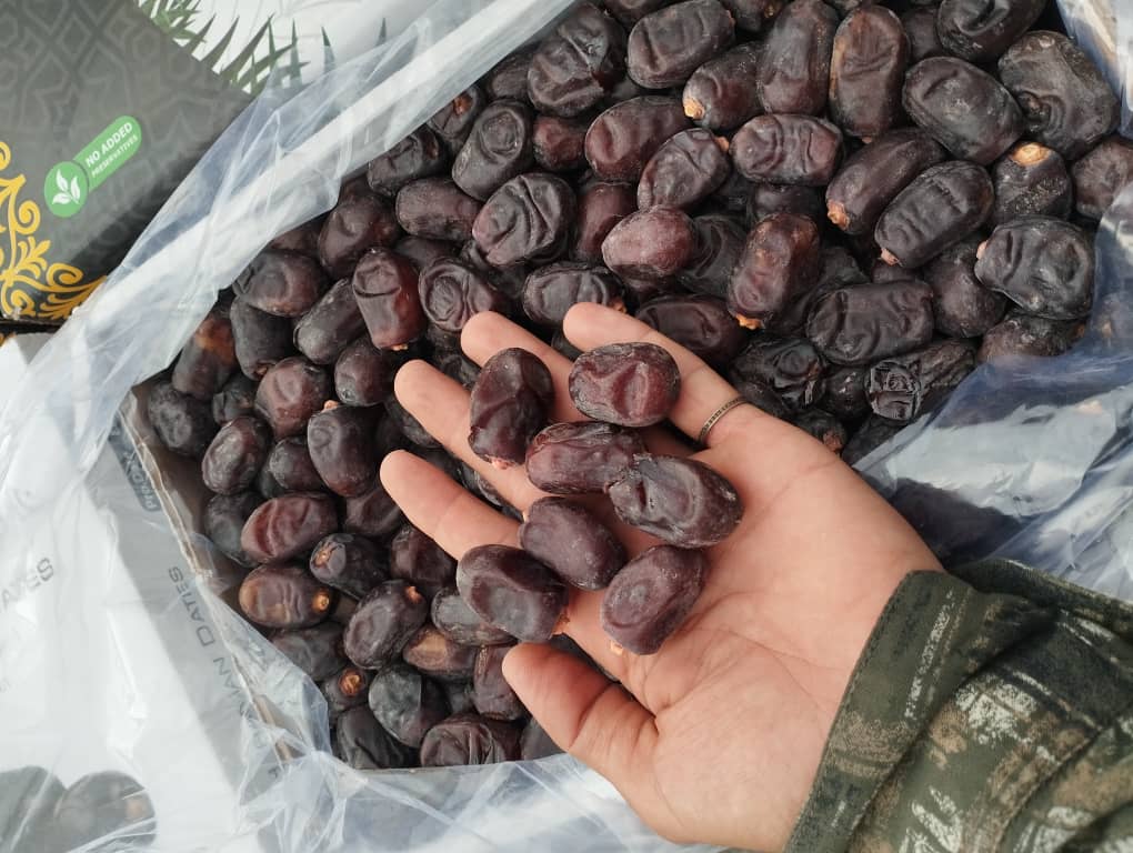 تصویر 4 از خرمای کلوته عنبرآباد و جیرفت + قیمت عمده و به صرفه