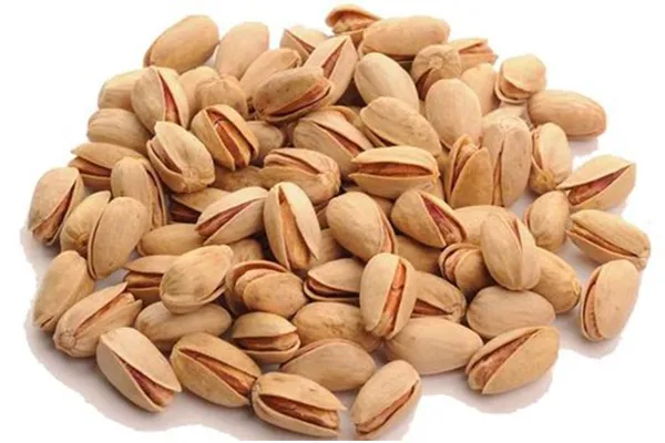پسته بادامی در جه یک