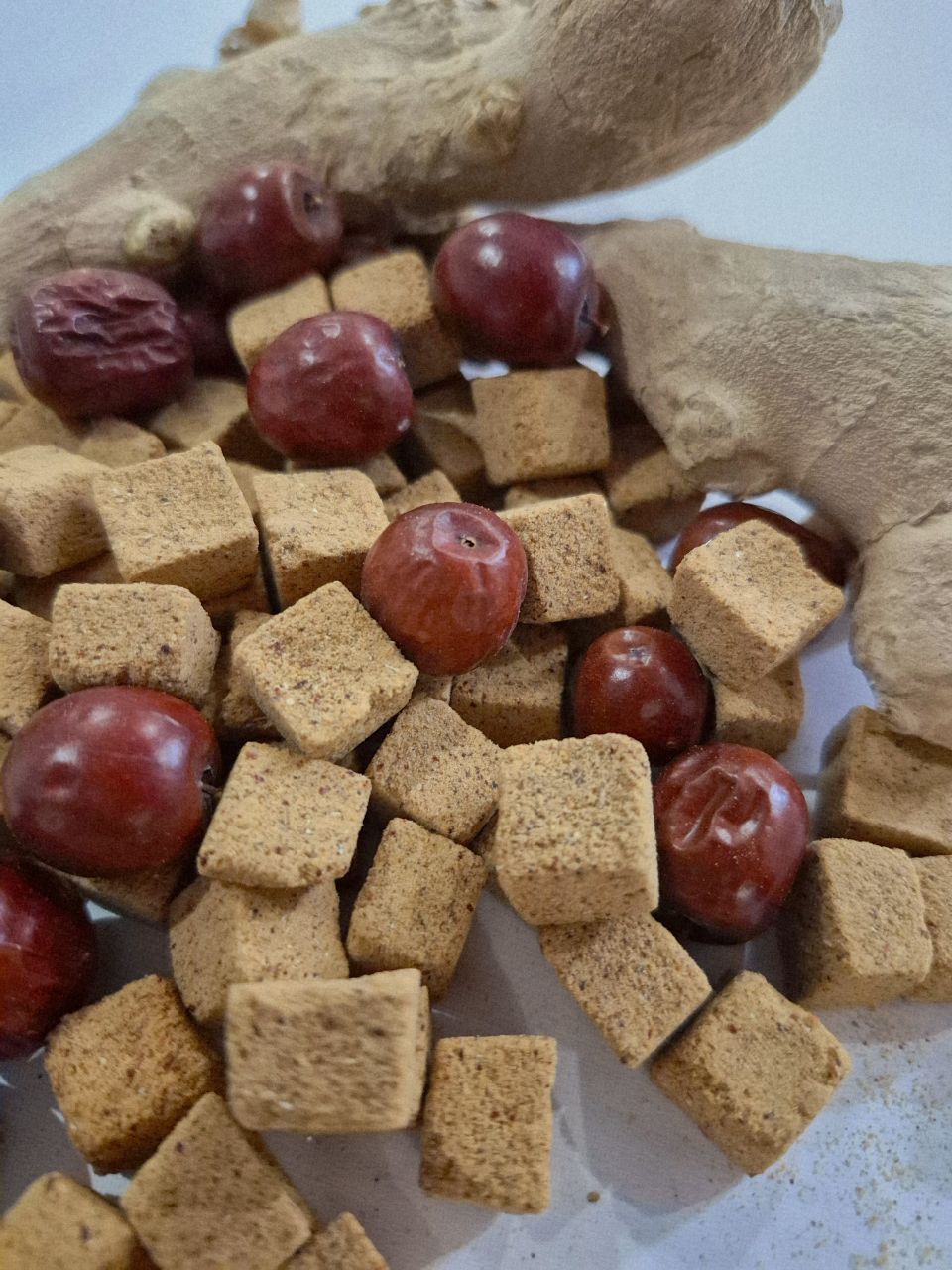 تصویر 1 از قیمت خرید حبه عناب با زنجبیل + قیمت استثنایی