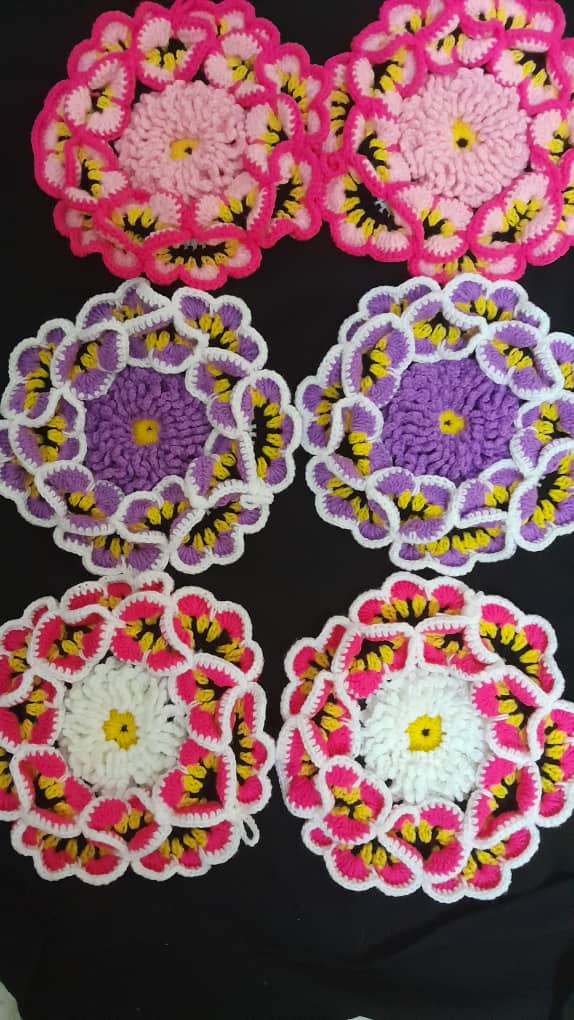 تصویر 4 از فروش دستگیره بافتنی طرح گل