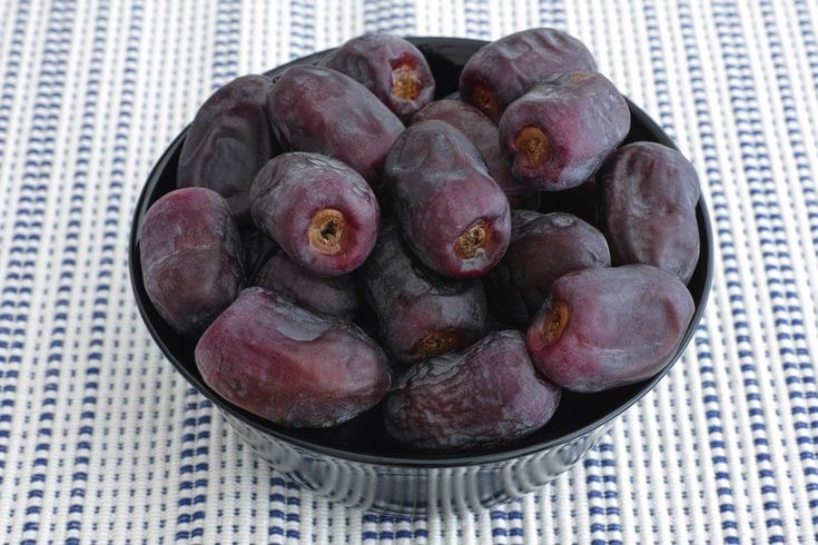 تصویر 2 از خرما مضافتی مجلسی با بافتی نرم و طعمی لذیذ