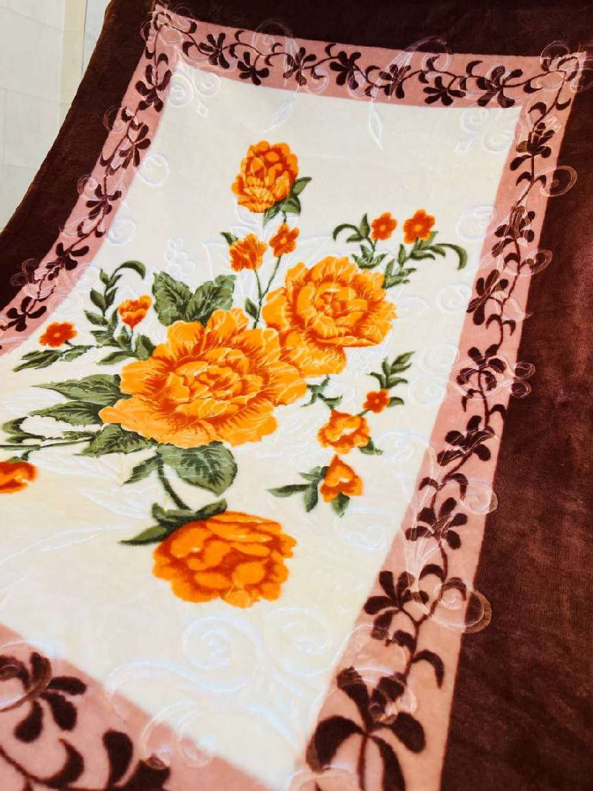 تصویر 4 از قیمت اقتصادی و به صرفه و با کیفیت عالی پتو لاله مهرگان گلدار یک نفره بالای ۷ رنگ متنوع + عمده