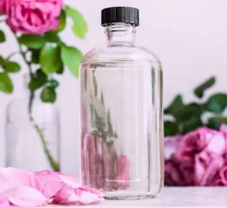 تصویر 1 از فروش عمده با قیمت استثنایی گلاب دو آتیشه