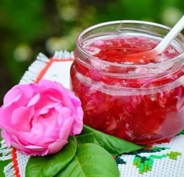 تصویر 4 از قیمت خرید مربای‌ گل‌محمدی