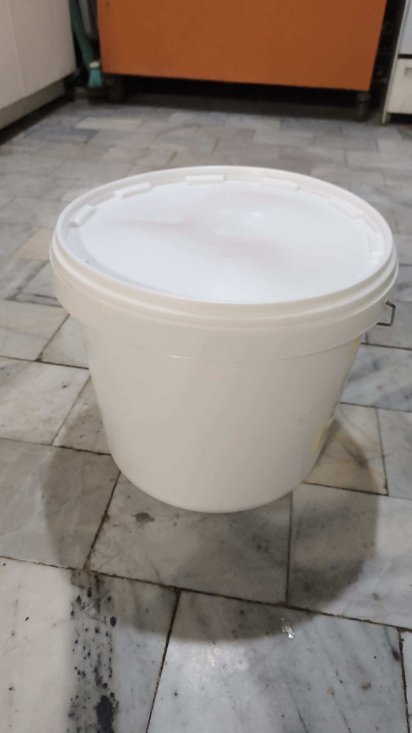 خرید عمده سطل 10 لیتری پلاستیکی لبنیاتی