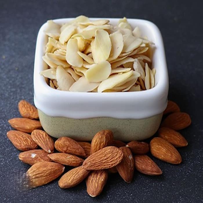 خرید و قیمت پرک بادام درختی