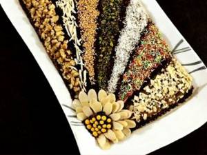 تصویر 4 از مرکز فروش شیرینی خرمایی مغزدار جنوبی + خرید