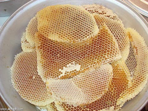 تصویر 3 از خرید عمده اینترنتی عسل کندو هانیوا + قیمت مناسب