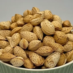 تصویر 3 از فروش مغز بادام پوست کاغذی خام + قیمت عمده