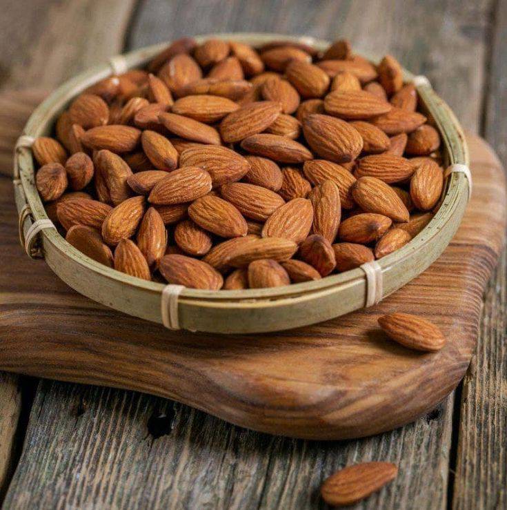 خرید مستقیم و عمده مغز بادام شاهرودی + قیمت ویژه