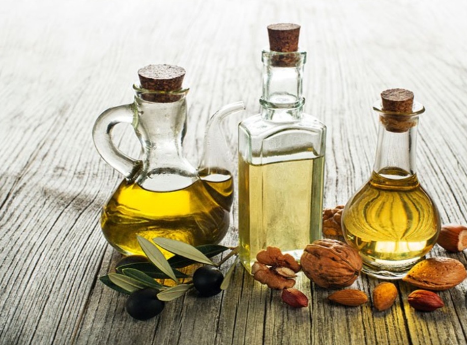 تصویر 3 از خرید روغن زیتون بدون بو اصل + قیمت ویژه