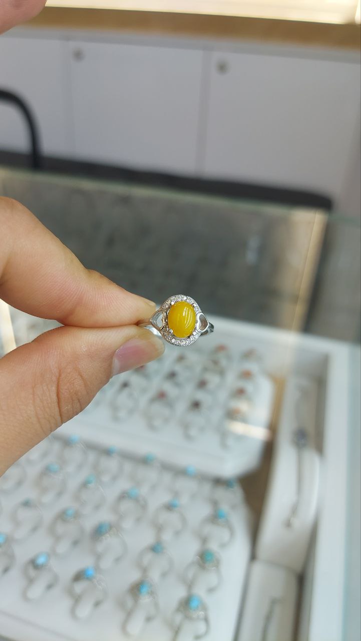 تصویر 3 از انگشتر نقره رادیوم‌ کاری با نگین شرف و شمس